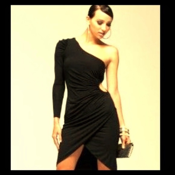 Karshians BEBE Goddess Cocktail Party Fitted One Sleeve Dress - Picture 3 of 12